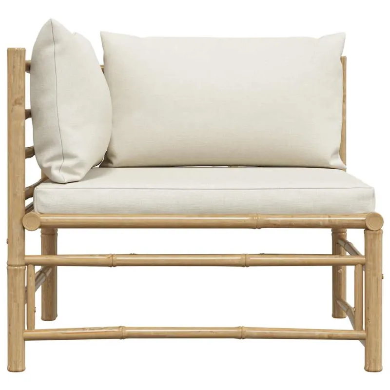 Kampinė sodo sofa su kreminėmis pagalvėlėmis, bambukas
