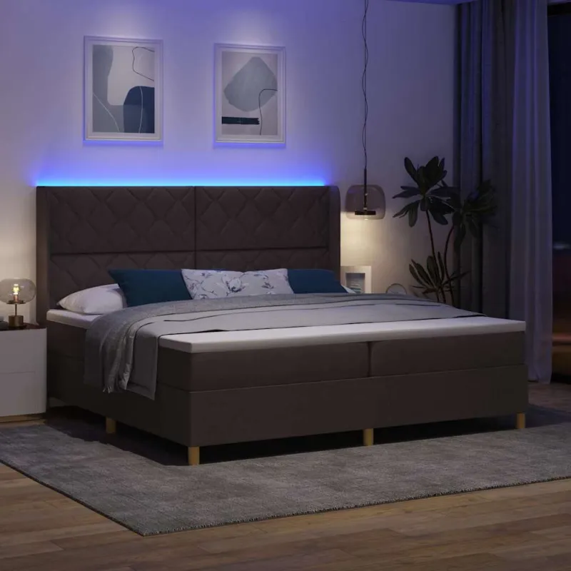 Kiemas lova su čiužiniu su LED Ruda 200 x 200 cm audinys