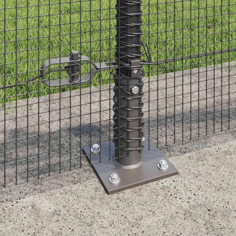 Suvirinta vielos tvora su betono baze 100 x 0,4 m (W x H)