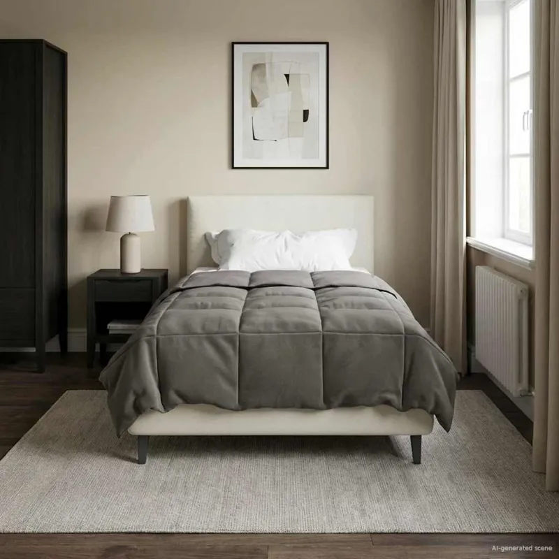 Pilna metų antklodė Šviesiai pilka 155 x 220 cm Mikropluoštas