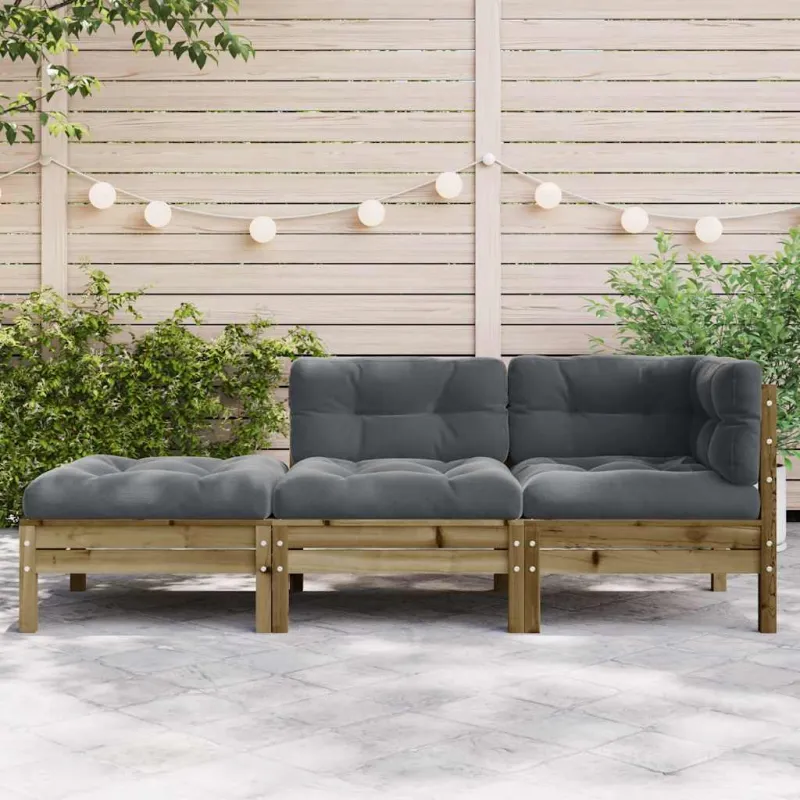 trivietė sodo sofa su pagalvėlėmis ir pakoja