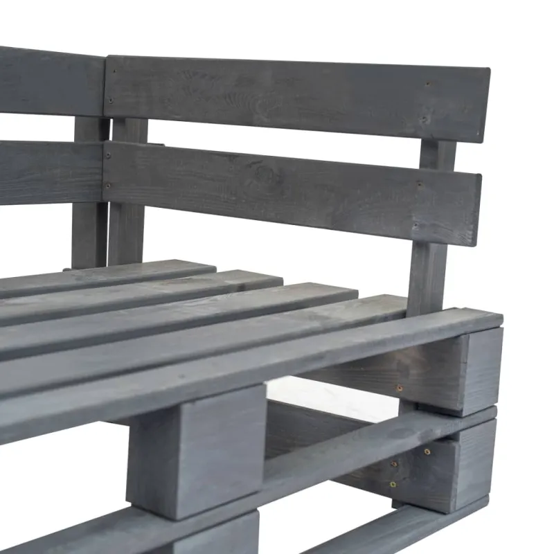 Sodo sofa iš palečių su pilkomis pagalvėlėmis, pušies mediena